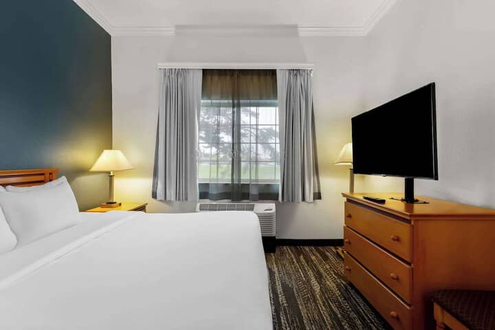 Room 7 of 29